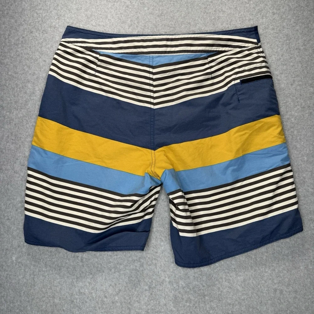 Patagonia Men's 34 Wavefarer Board Shorts Fitz Stripe Yurt Yellow Blue Surf Swim